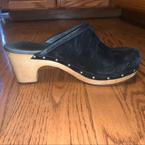 Ugg Abbie Black Suede Platform Clogs Size 8